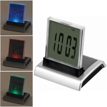 Часы-календарь-термометр с разноцветной подсветкой 