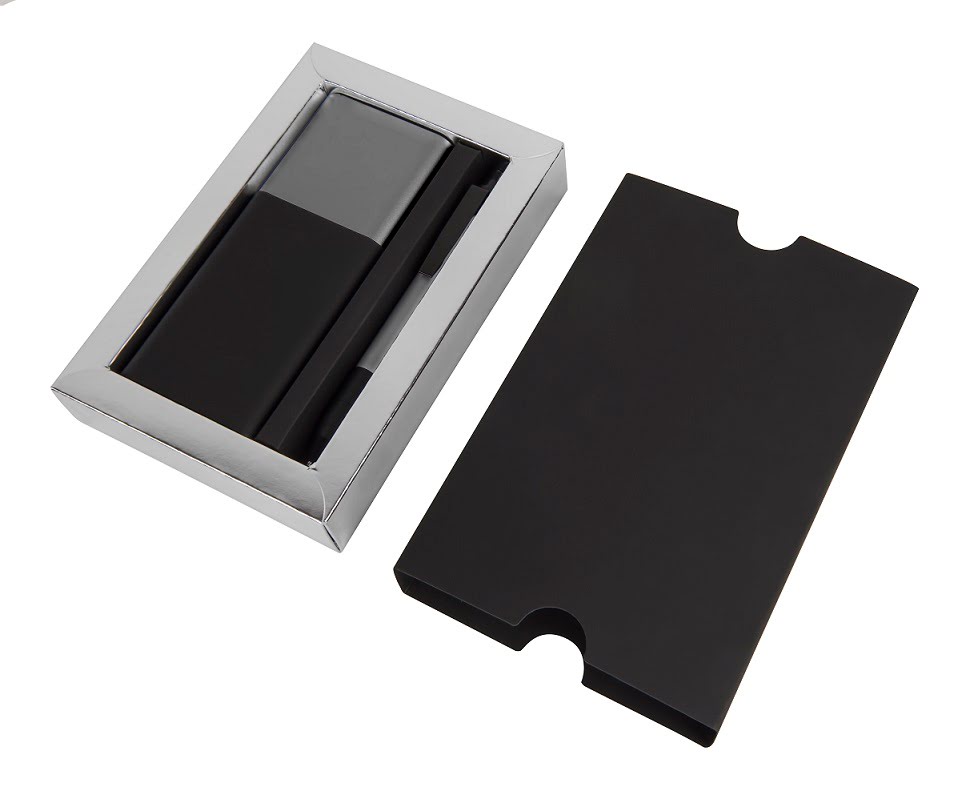 Набор подарочный BLACK GUN: универсальное зарядное устройство (8000мАh) и ручка, черный, серый, разные материалы